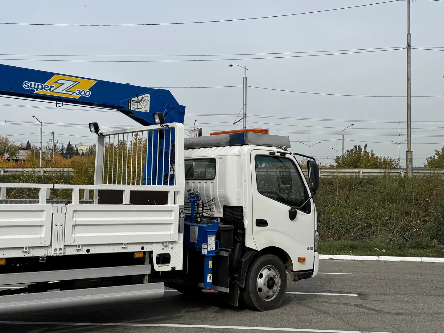 Toyota Hino 300, фотография 12