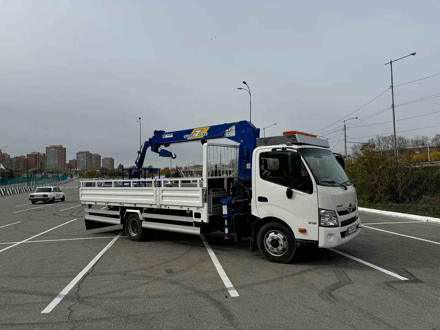 Toyota Hino 300, фотография 14